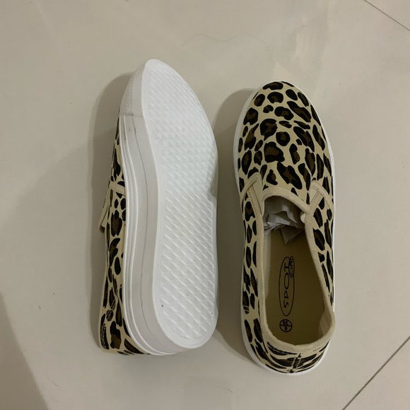 Leopard Print Sneakers - Picture 5 of 5